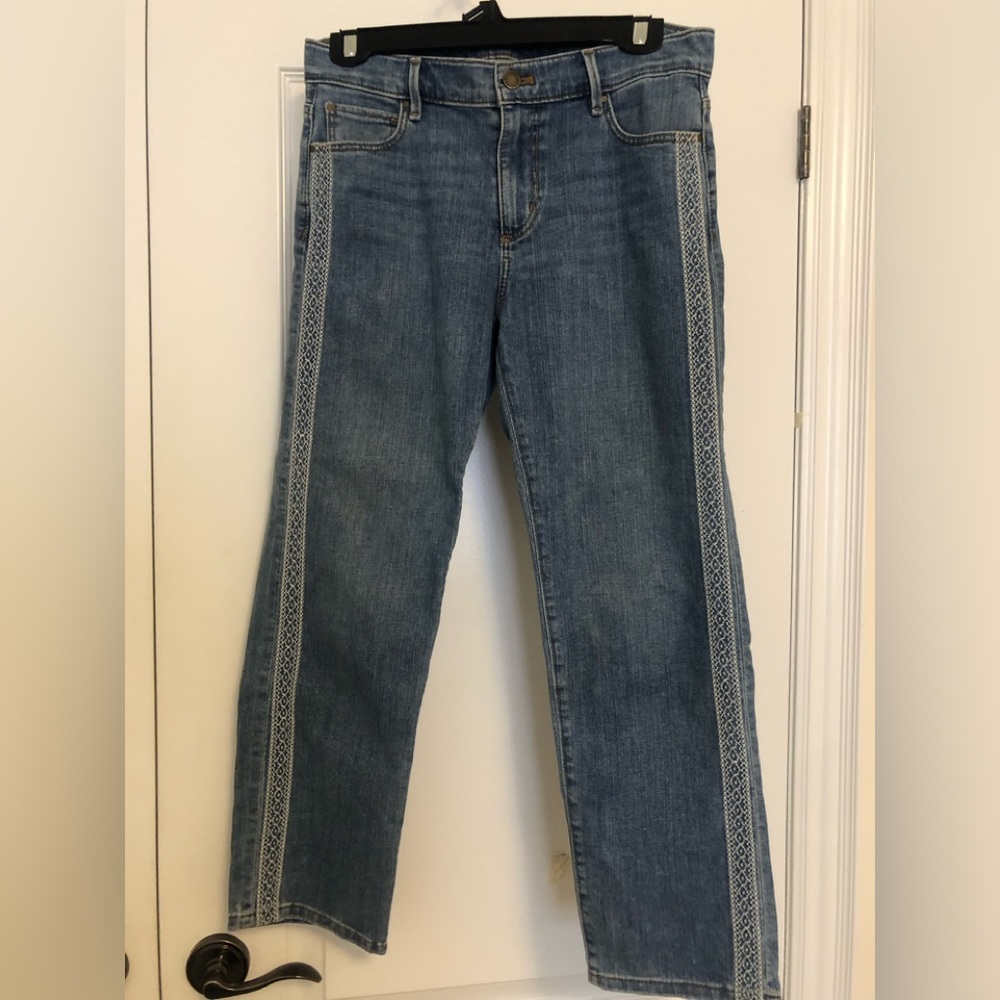 Light blue straight leg cropped jeans with embellishment, fit like 27